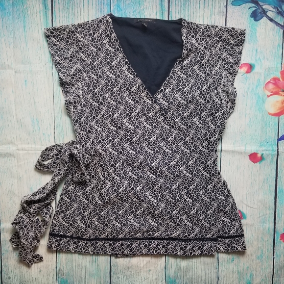 Banana Republic Tops - Banana Republic lace wrap top size S